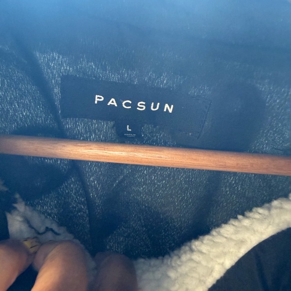 PacSun Cozy Fleece Jacket with Yin Yang Pattern - Picture 2 of 2